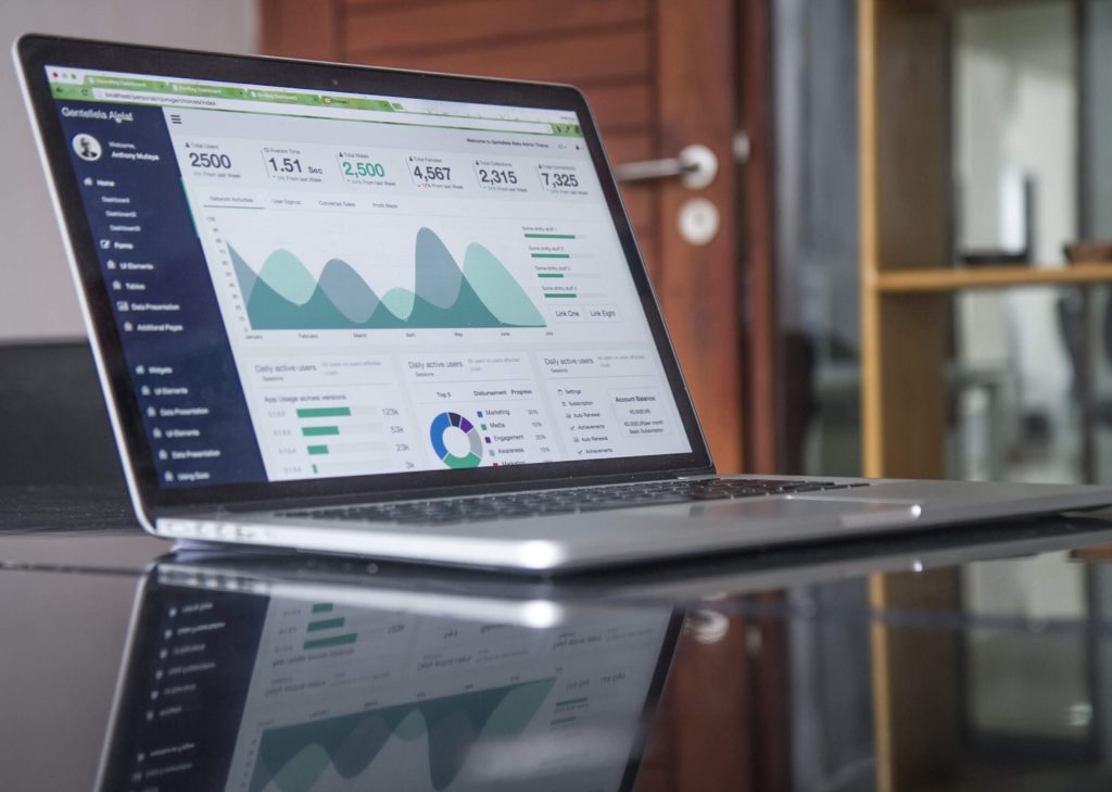 Descubra as vantagens da contabilidade digital para pequenas empresas. Economize tempo e tome decisões precisas com a Contabilidade Zen.